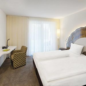 Zimmer mit Kingsize-Bett